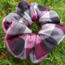 Load image into Gallery viewer, Heather Scrunchie