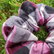 Load image into Gallery viewer, Heather Scrunchie